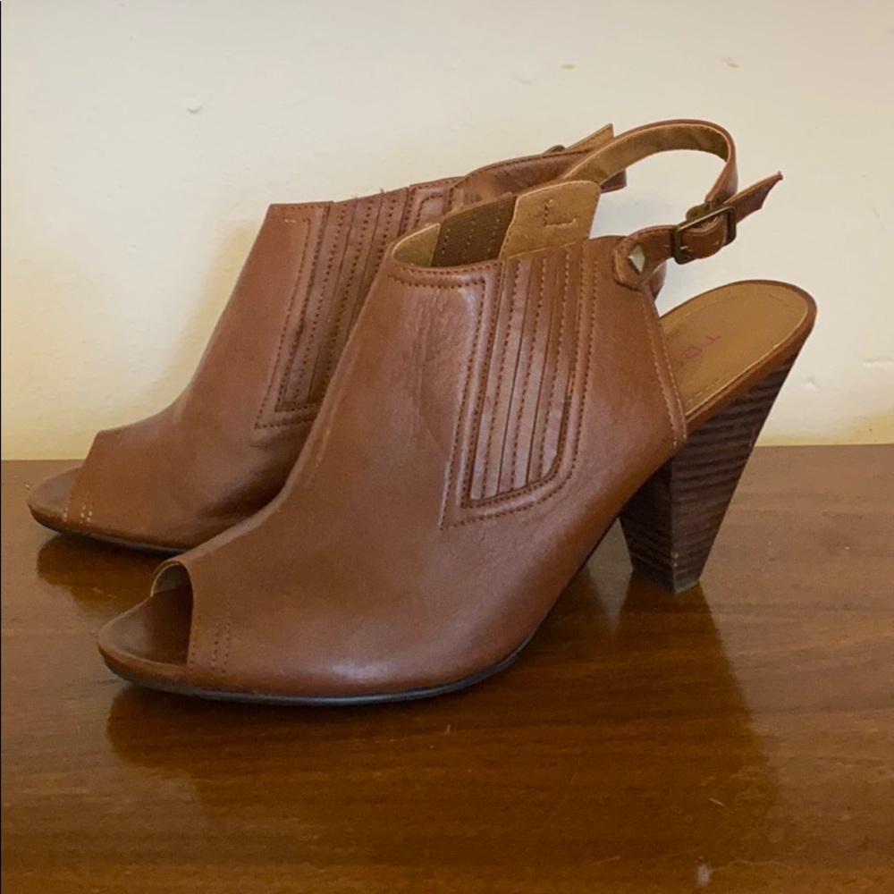 Tesori brown open toe heels / booties sz 9.5-10
